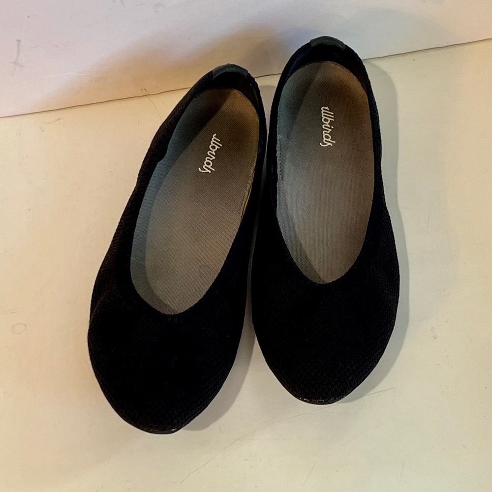 ALLBIRDS black ballet flats EUC Size 7.5 Made of sustainable materials. Washable